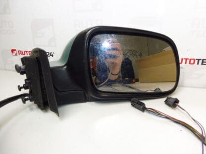 Höger spegel elektriskt fällbar LQAD Peugeot 307 8149VT