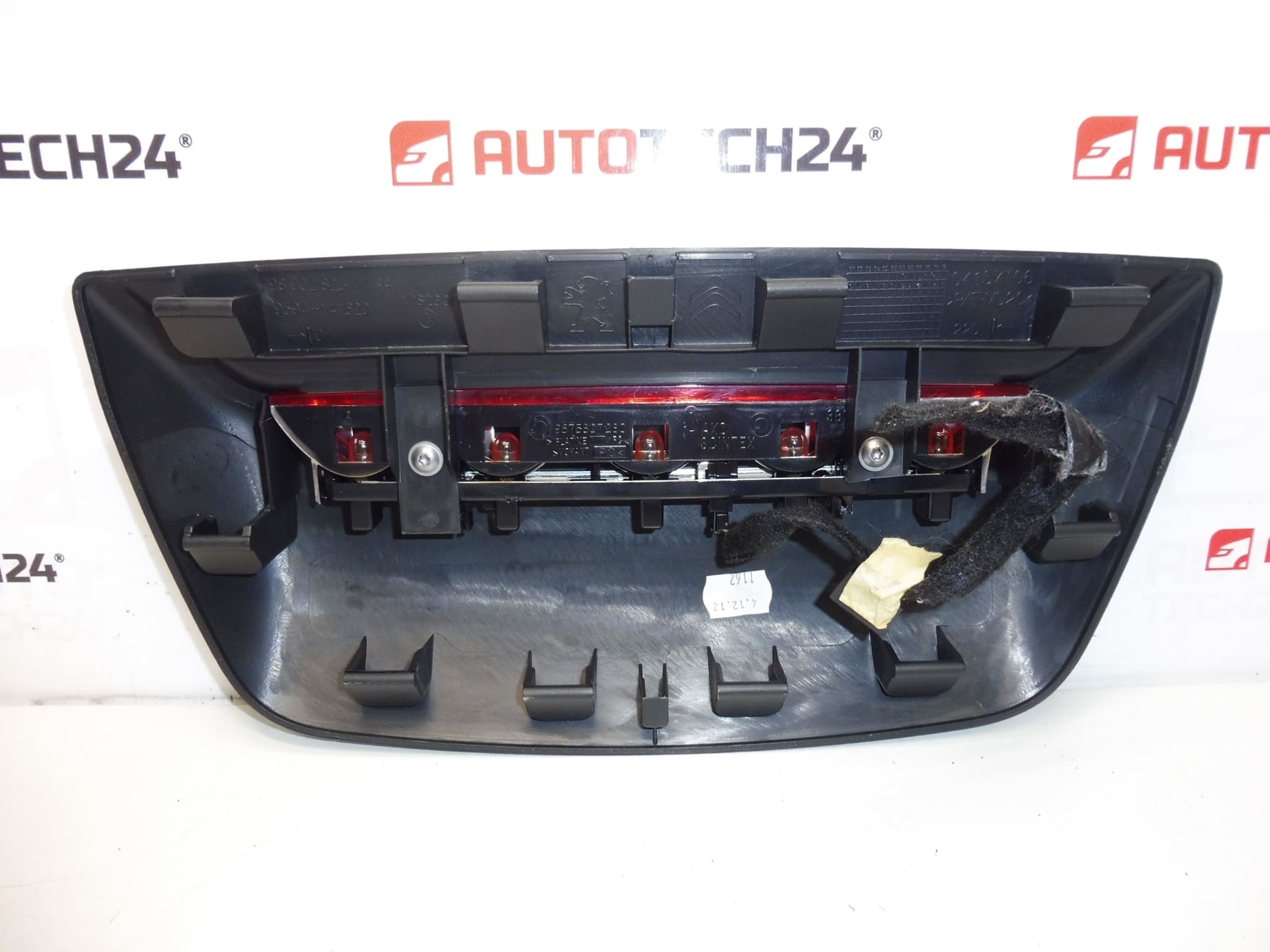 3:e bromsljus Peugeot 301 C-Elysée 9675807280 98002823ZD - Bild 2