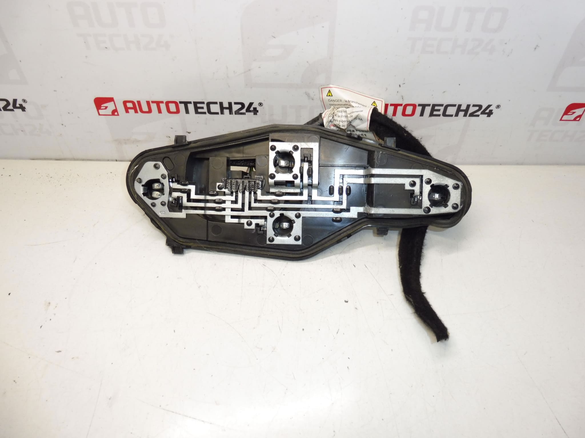 Vänster strålkastare Bolt Party Peugeot Citroën 9677205580