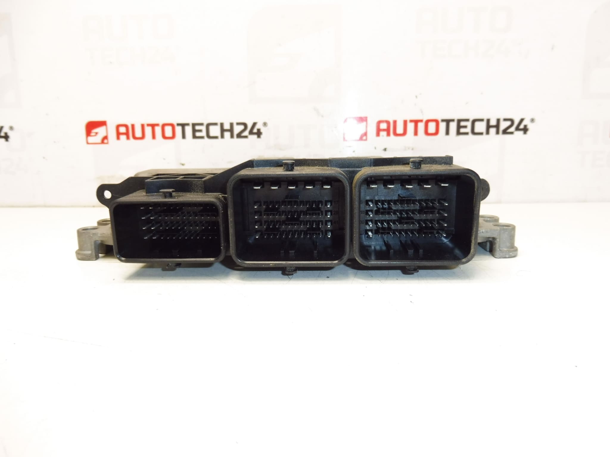 ECU Bosch EDC17C10 Citroën Peugeot 0281019819 9805947680 - Bild 2