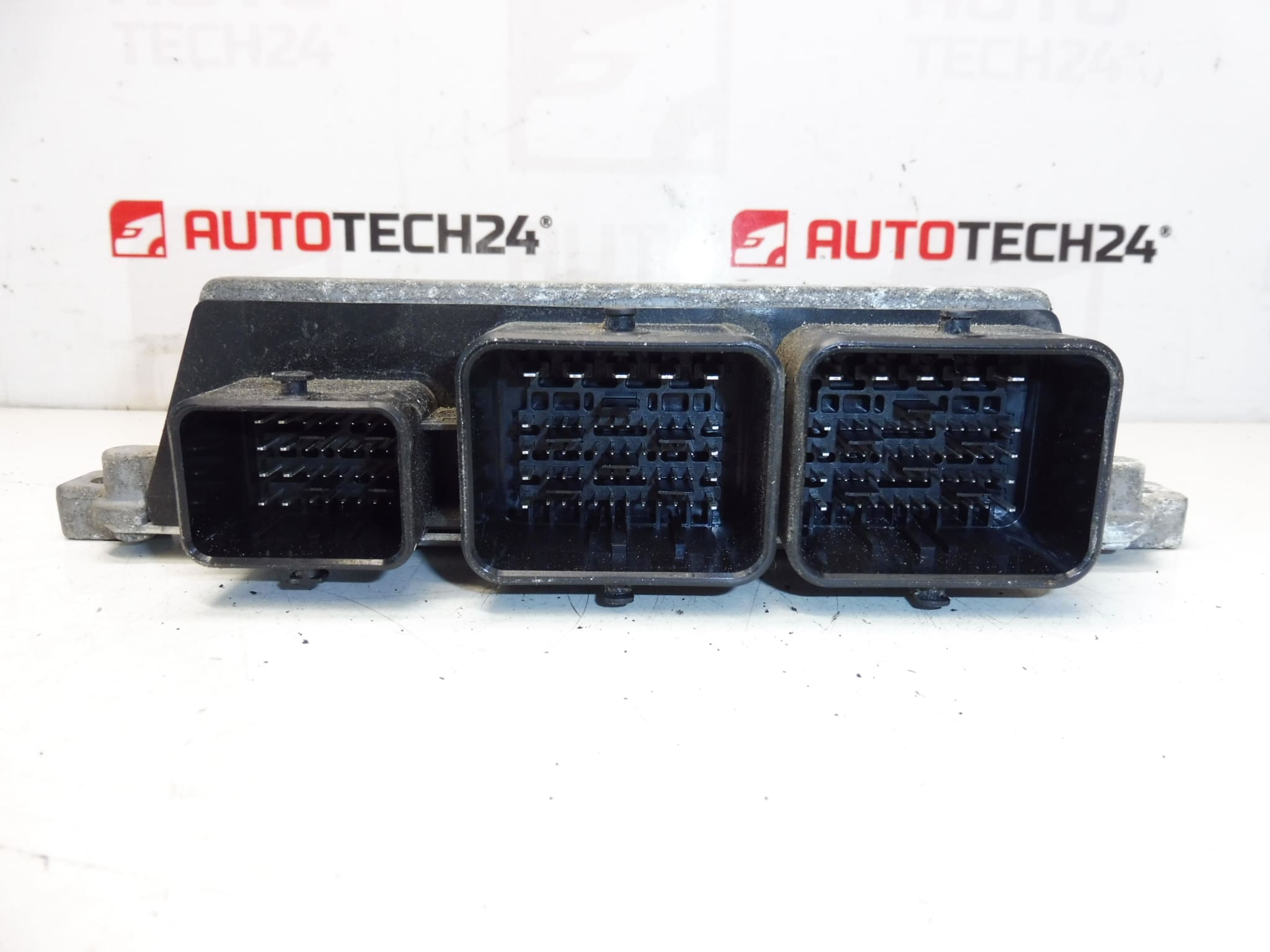 ECU Valeo V46.12 Citroën Peugeot 9811545280 1619375480 - Bild 2