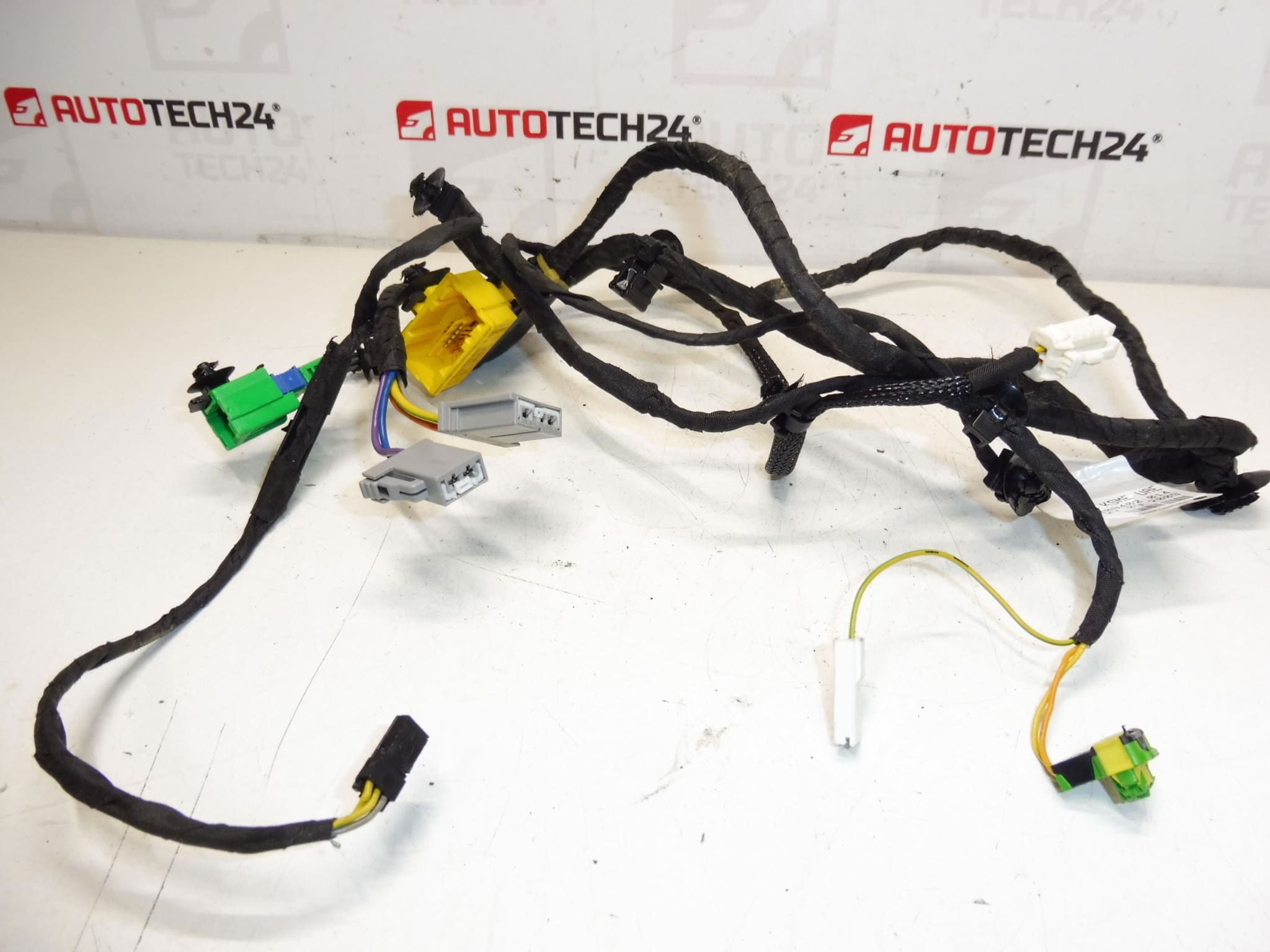 Peugeot 3008 5008 främre vänster sätessele 1602449-5 6545XS - Bild 2