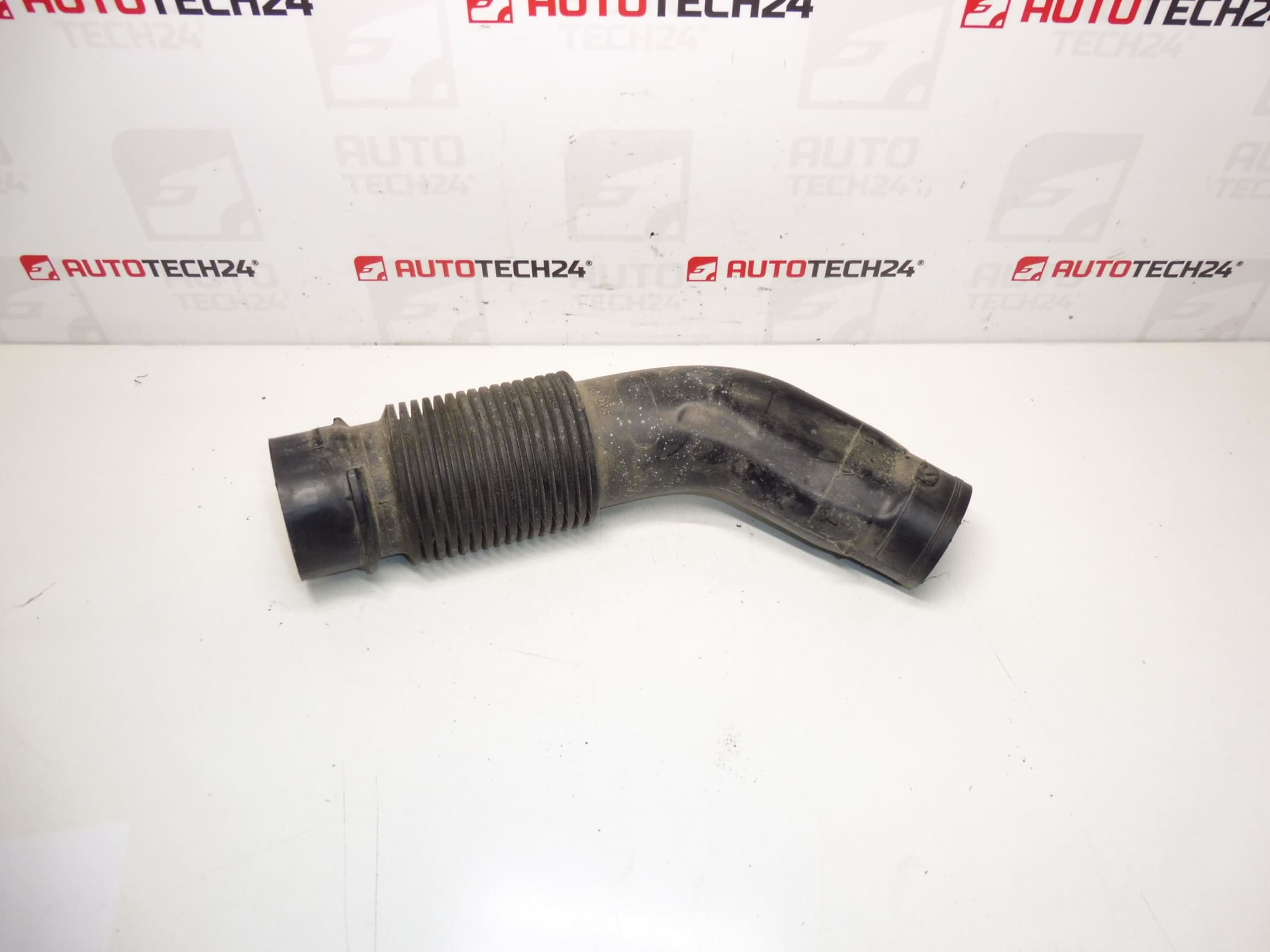 Luftanslutning 1,5 HDI Citroën Peugeot 9810920980