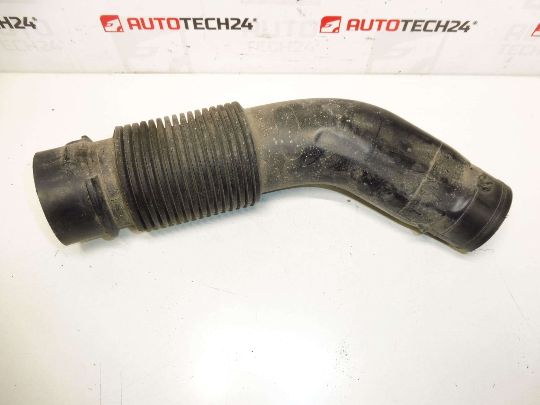 Luftanslutning 1,5 HDI Citroën Peugeot 9810920980