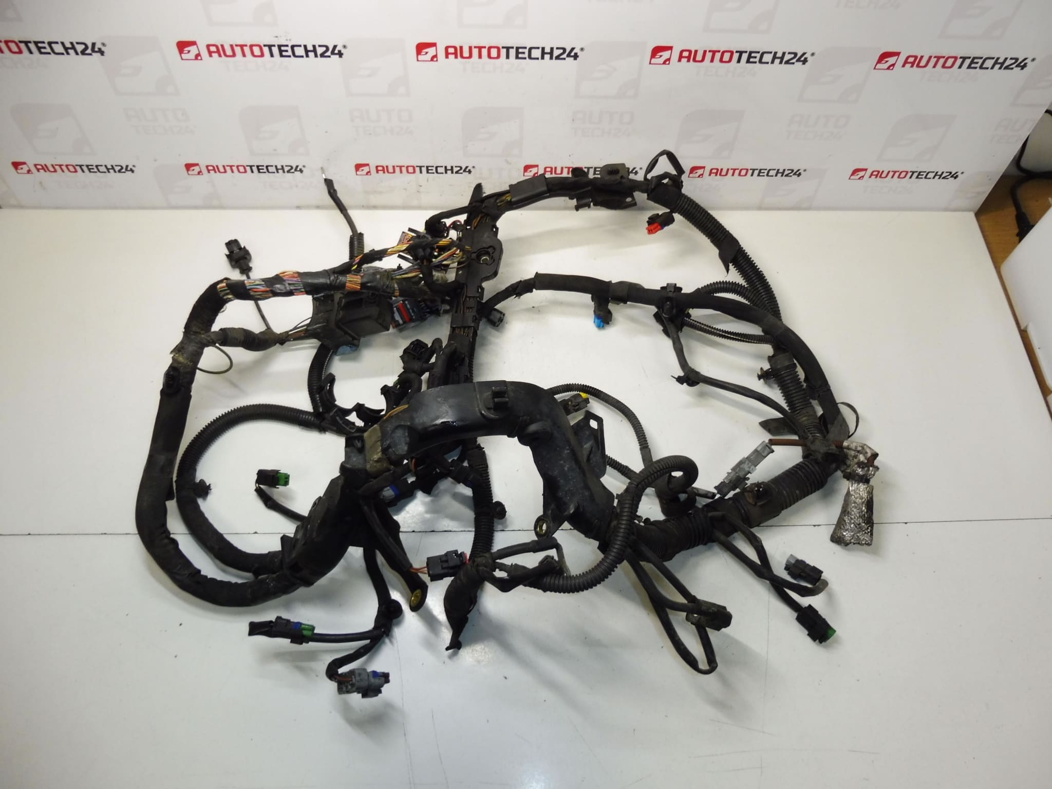 Huvudmotorenhet Citroën Peugeot 1.6 HDI 9664694980 6569NW